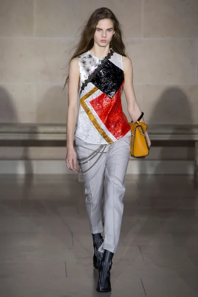 Look 35